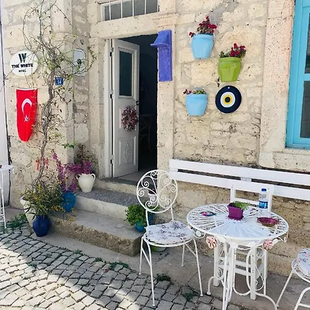 The White Hotell