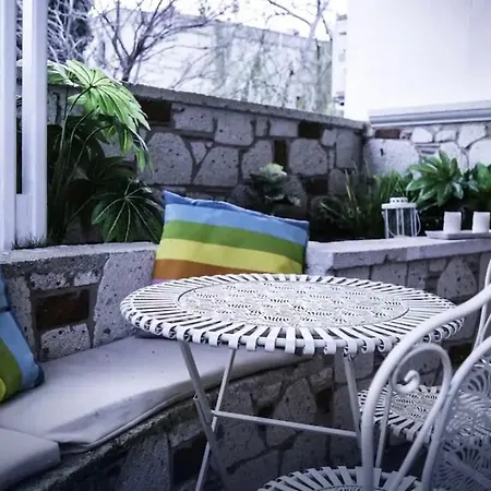 فندق The White 2*