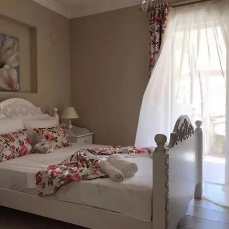 The White Hotell